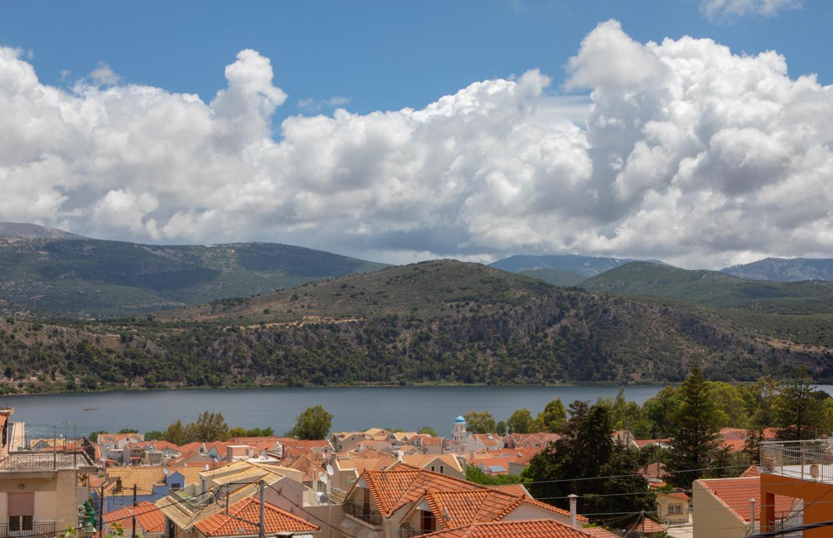 Dina Apartments Argostoli エクステリア 写真